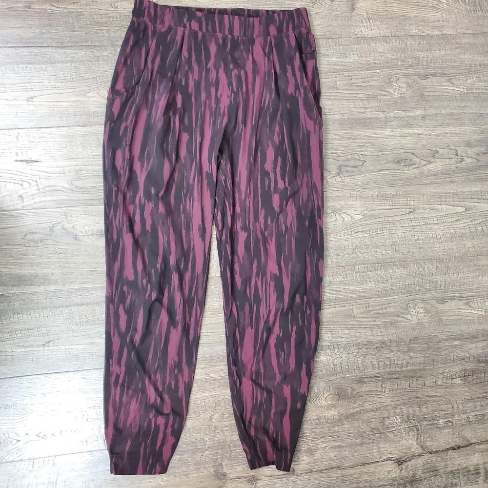 Lululemon Joggers Size 6